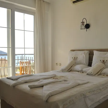 Dionysia Hotel *